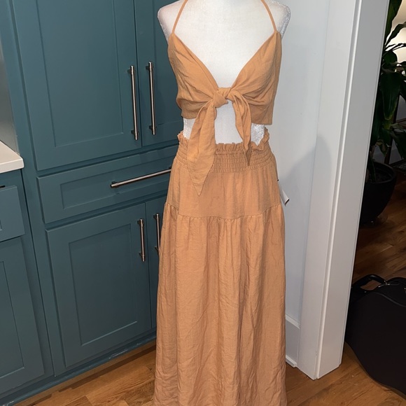 NWT Willow Julie Halter Crop Top Two-Piece Maxi Dress in Orange - Picture 3 of 11